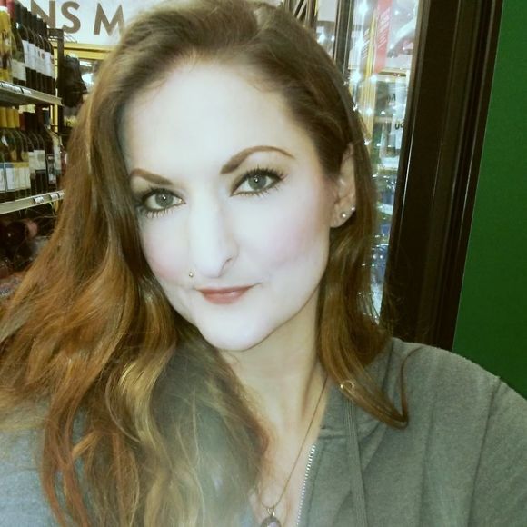 Meet your Posher, Crystal - Picture 1 of 1